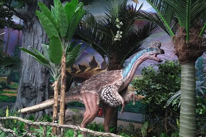 Animatronic Dinosaur Museum Outside Display