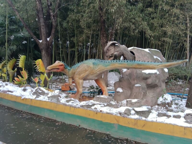 Animatronic Dinosaur Museum Outside Display