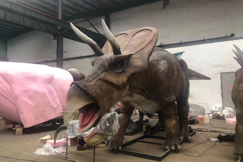 Animatronic Dinosaur Model Triceratops