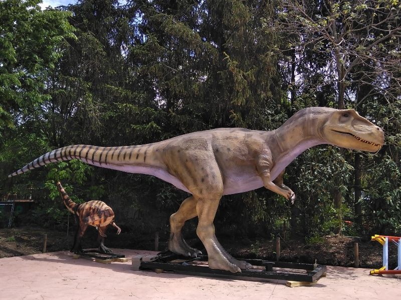 Animatronic Dinosaur Model Garden